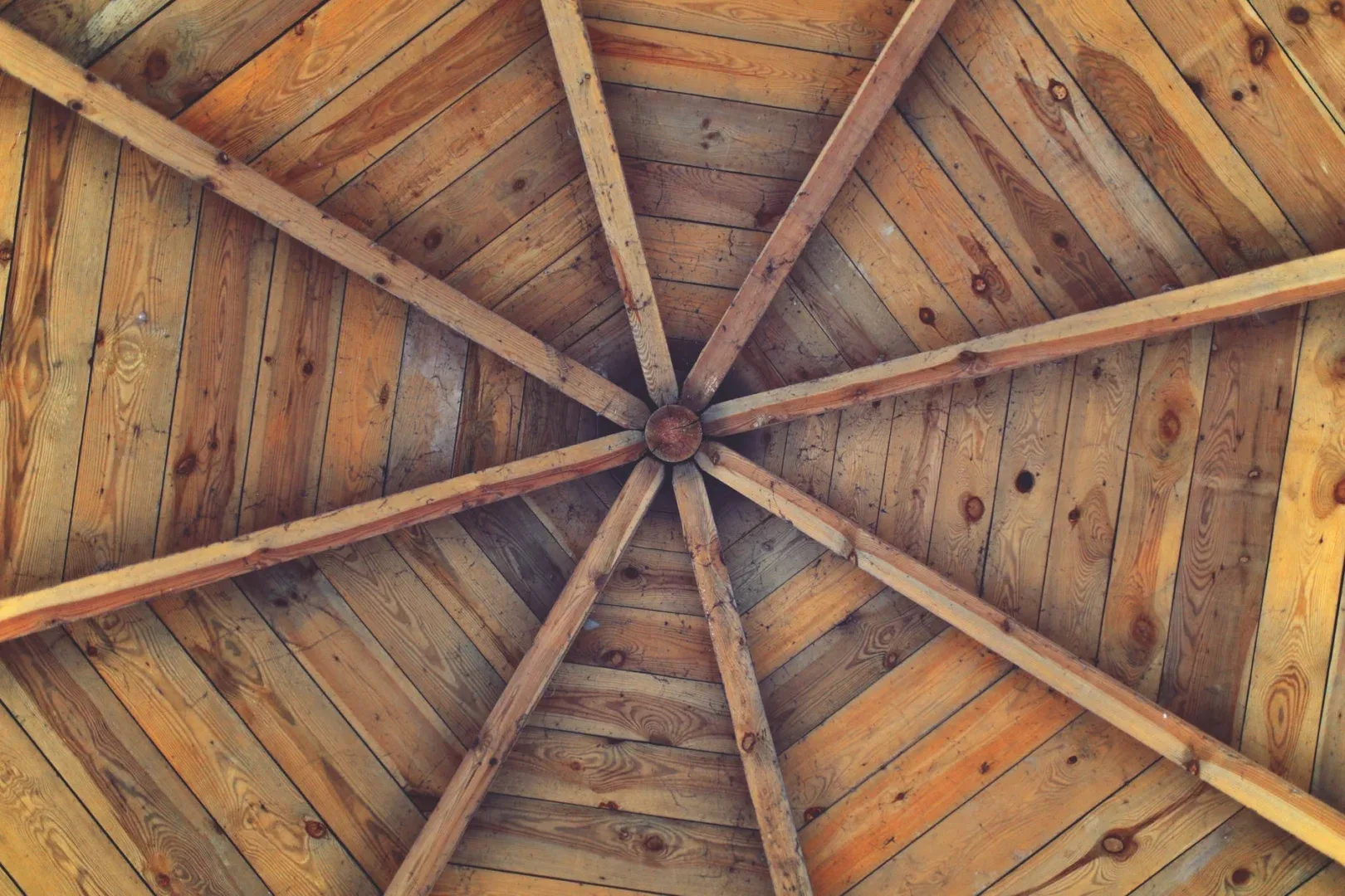 wood-vintage-roof-ceiling.jpg